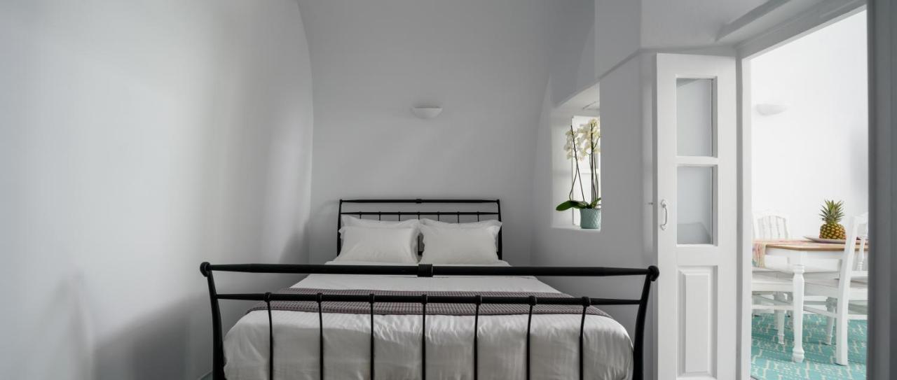 Cave Agapi Villa Oia (Santorini)