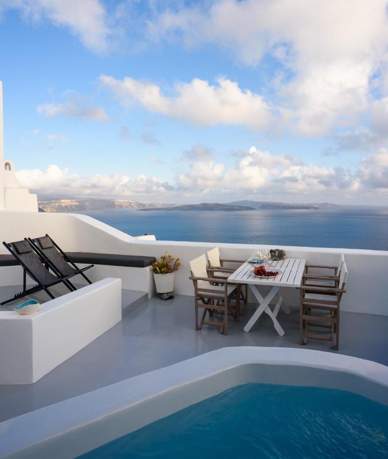 Cave Agapi Oia (Santorini)